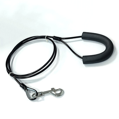 Legame regolabile dell'animale domestico di acciaio inossidabile del guinzaglio della corda del cane verso l'esterno il guinzaglio a catena della corda con il gancio improvviso