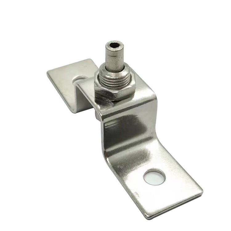 Sistema di sospensione di cavi da soffitto con graffetti a corda per fissare la parete